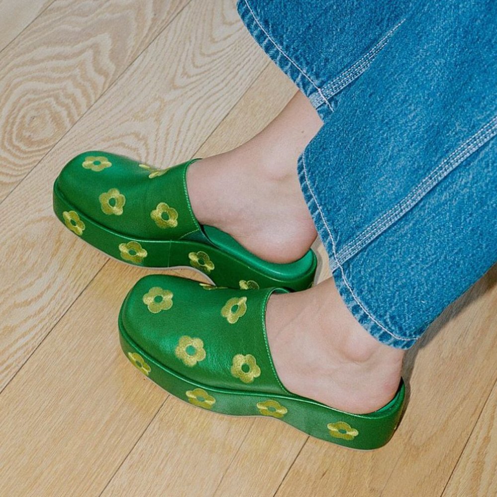 Lisa Says Gah Dakota Clog Green 7.5 Flatform